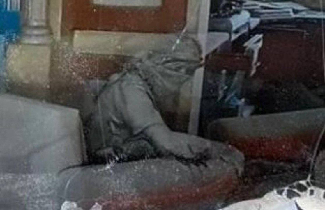 Yahya_Sinvar_'s tweet photo. Son ana kadar şeref, onur, ve haysiyetiyle küffara karşı savaştı 

Yahya Sinvar söylediği, iddia ettiği hiçbir sözünü yemedi 

Makamın âli
Mekanın cennet olsun
Zor bir miras bıraktın
 
#YahyaSinvar https://t.co/d4eh7xeBFd