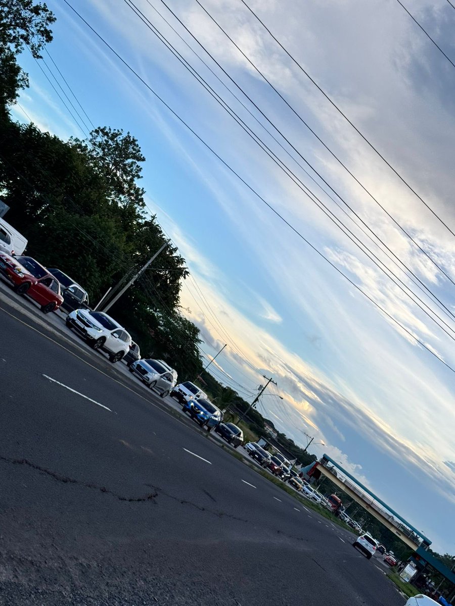 traficocpanama's tweet photo. [VIDEO] Tráfico muy denso en la vía Interamericana en Hato Montaña en Arraiján hacia Vista Alegre. Conductores buscan retorno hacia La Chorrera Centro. https://t.co/jUvcGdAhd4