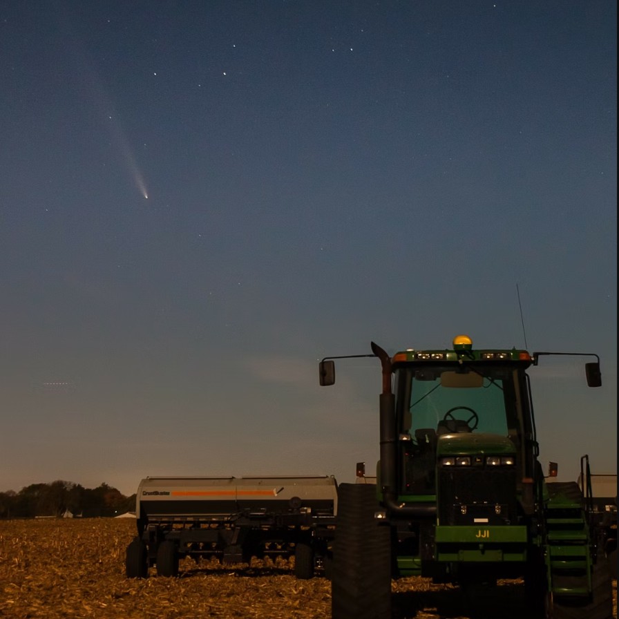 You can still catch comet C/2023 A3! Keep reading to learn how. ⬇️ ☄️ 

Tonight, Thursday, October 17, you can spot the comet in the west, near Venus, about 45 minutes after sunset your local time. It will remain visible for approximately two hours before setting. Don't know