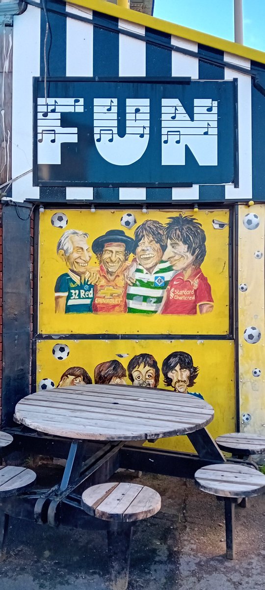 gwilty200's tweet photo. Trip to #Blackpool before the clocks go back. Ride on the new(ish) tram line from Blackpool North; the Internet; in need of some work, and FUN. Great place Blackpool. Some real characters. https://t.co/S5Y6i7Dvst