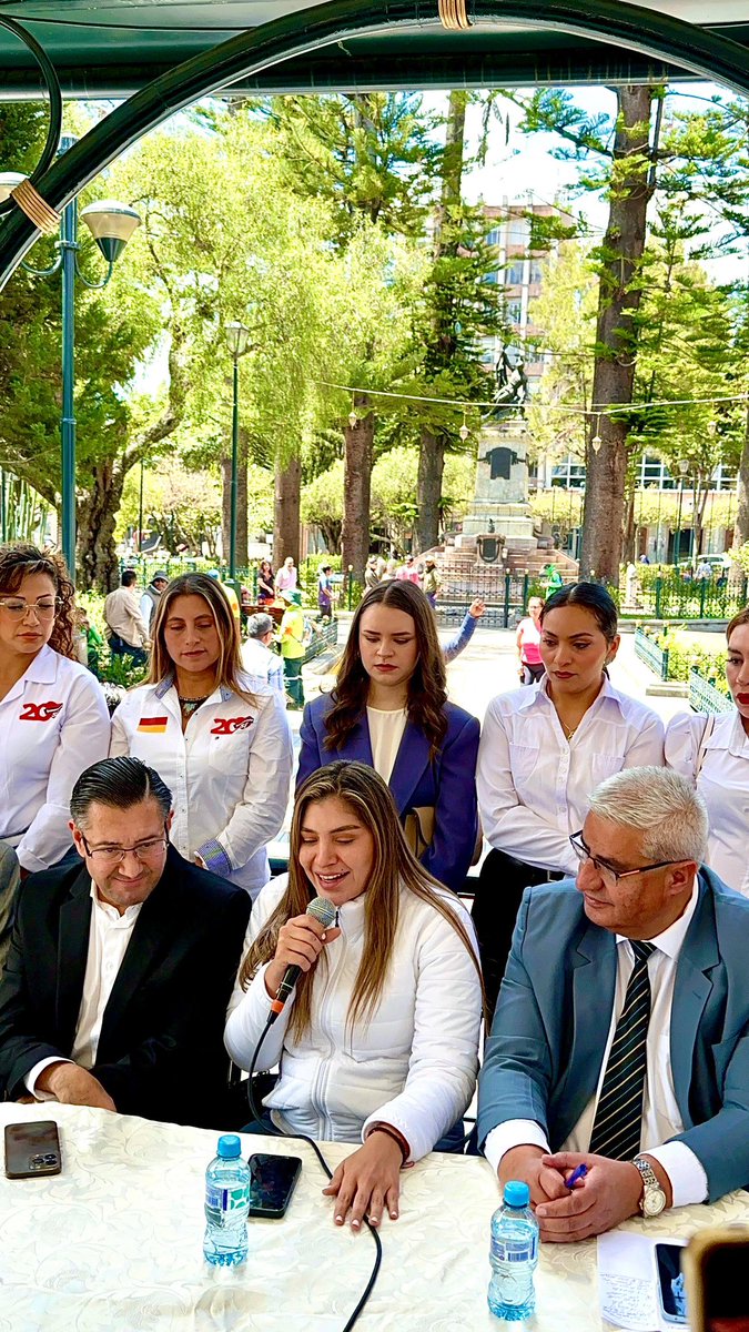 ivansaquicela's tweet photo. Hoy en Cuenca, mi ciudad natal, presentamos los candidatos a la Asamblea Nacional por Azuay, conjuntamente con @MALUISACOELLOR @gustavolarrea_ Encabeza @DarioOrdonezA quien como gerente de la @emov_ep dio de baja los radares. Ahora están en los radares del pueblo los corruptos y los que se sirven del servicio público. La gente quiere  una opción ética y democrática @DemocraciaSi_20