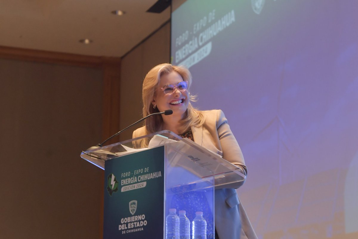 MaruCampos_G's tweet photo. Chihuahua es una de las entidades con mayor potencial solar y eólico de todo el país, destacando por la calidad de la radiación en nuestras tierras.

Hace unos días, recibí la noticia de que la Subestación Eléctrica Chihuahua Norte concluyó con los trabajos de instalación de un nuevo transformador, lo que significa que tenemos suficiencia energética para la Ciudad de Chihuahua para los siguientes tres años, beneficiando a un millón de personas.

Con esta buena noticia celebremos el inicio del Foro - Expo Internacional de Energía Chihuahua 2024. ¡Enhorabuena! #JuntosSíPodemos 

Info en: https://t.co/YcabA78J3w