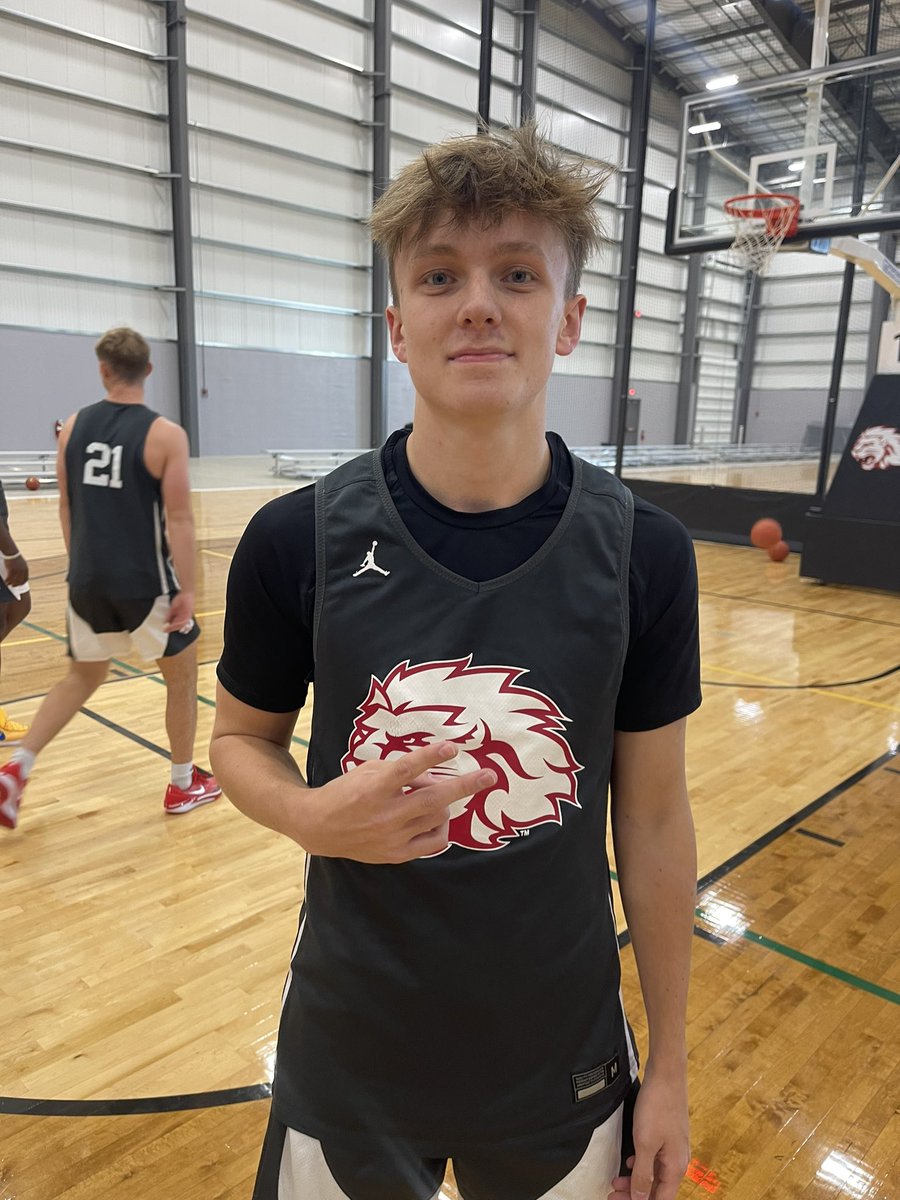 Sharp shooter <a href="/JackFischvogt/">Jack Fischvogt</a> won today’s lightning game in practice  #ShootersShoot. <a href="/IUCAthletics/">IU Columbus Athletics</a> <a href="/IucMens/">IU_Columbus_Men's_Basketball</a>