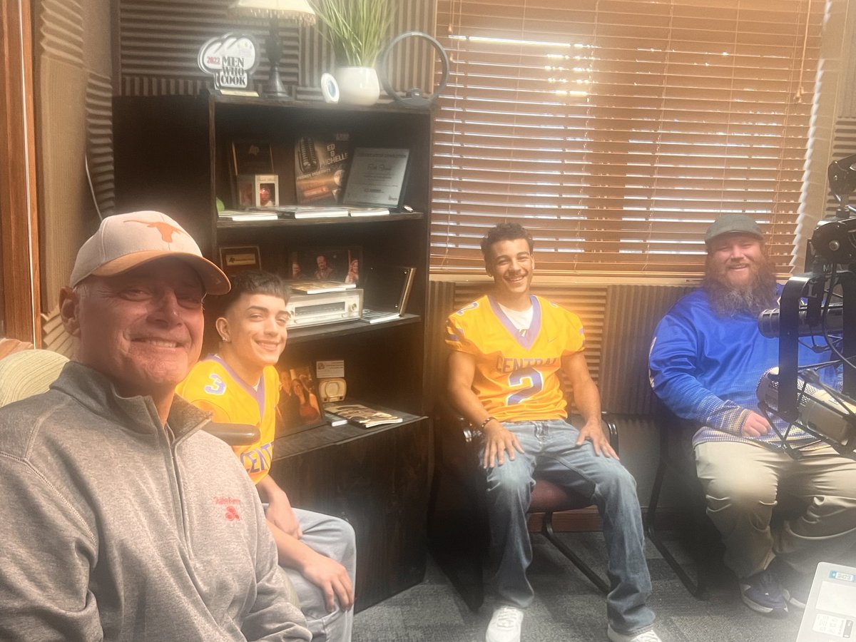 ⁦<a href="/The_Coach_Hart/">JOLIET CENTRAL STEELMEN FOOTBALL, Coach Hart</a>⁩ is in the building we talk Steelmmen football 605pm