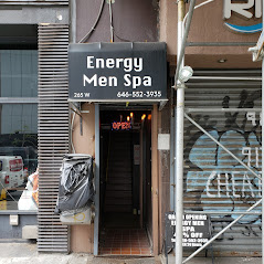 EnergyMenSpa1's tweet photo. GAY LIFE IN MAHATTAN https://t.co/VlN0OgG9WE