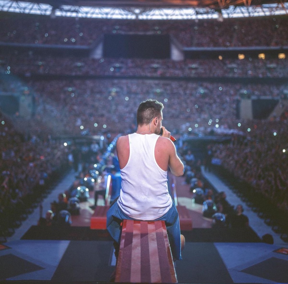 ZJMCRAVE's tweet photo. Harry pays tribute to Liam Payne in new post! https://t.co/PKQGqbM1gb