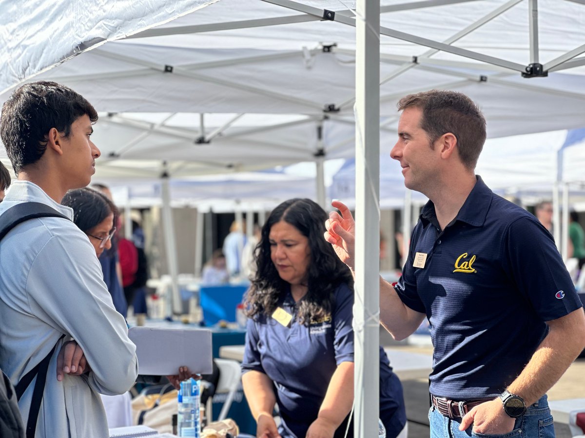 deanza_college's tweet image. #Transfer Day was great! We loved seeing everyone out on the Main Quad. Thank you to @deanzatransfer and all of the university representatives who visited – we have photos of just some of the many universities present. deanza.edu/transfercenter/ #TopsinTransfer