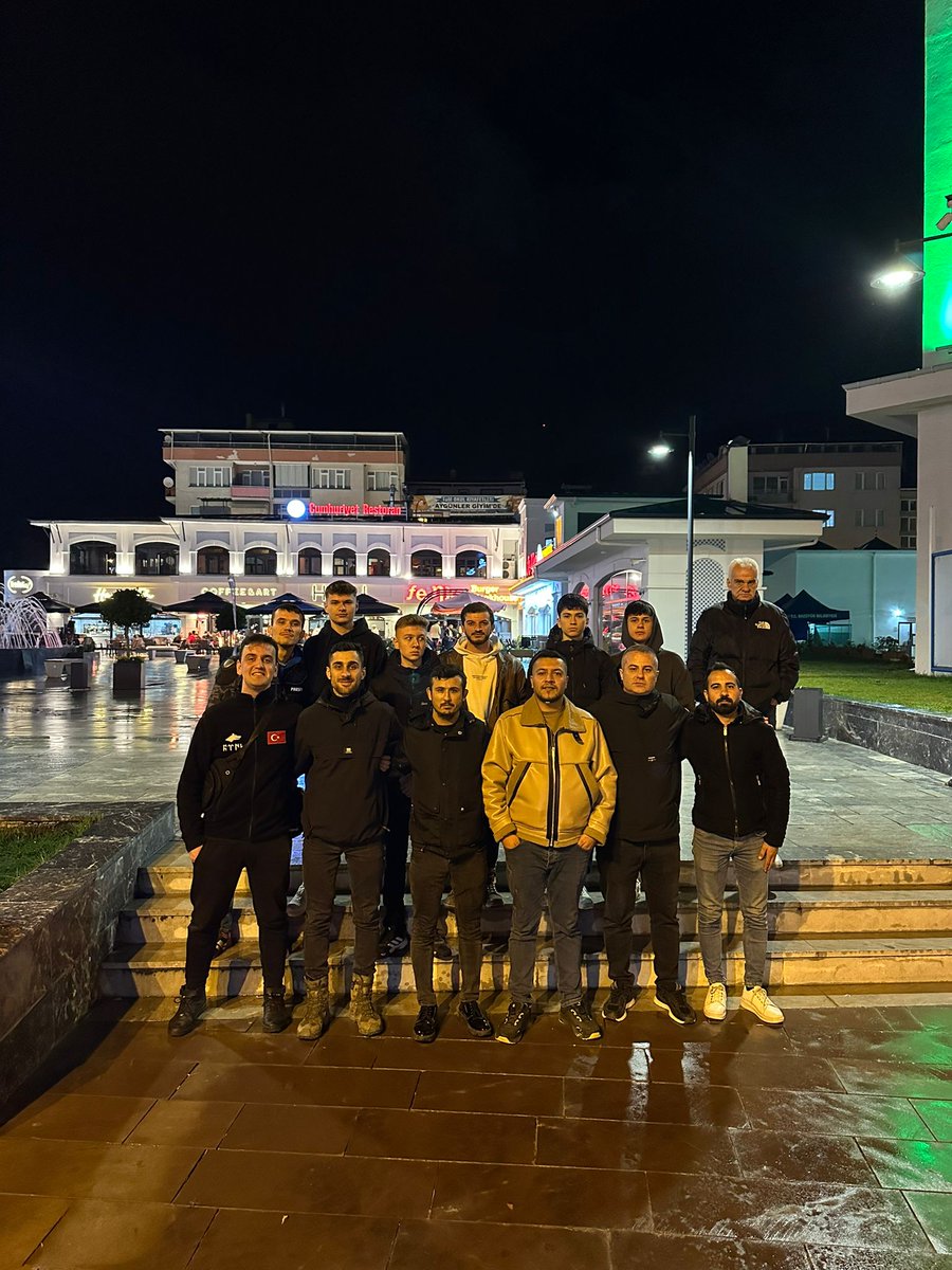 Bozüyük Nefer olarak  toplantımızı gerçekleştirdik.İş nedeniyle eksiklerimiz olsa da birlik beraberlik içinde toplantılara devam. #Eskişehirspor #nefer #bozüyüknefer