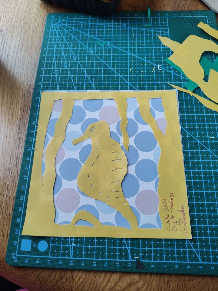 moueska's tweet photo. If you have a venue in #Seattle, #Everett, or somewhere in between on a bus line, I'd love to stop by with my wandering art kit and make art for you and your patrons. Hmu in messages. I promise unique handmade art and unforgettable reactions.

#artbusking https://t.co/7iGdhsnbHo