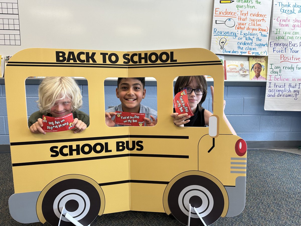 McCluskeysClass's tweet photo. Energy Bus rules 4 &amp; 5           Love your passengers and Enjoying the ride! 💙 🚌 https://t.co/M7GhHMdTOm