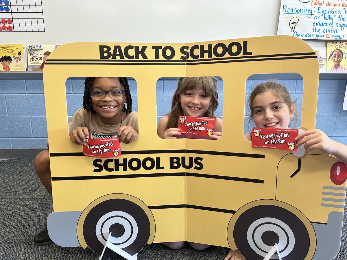 McCluskeysClass's tweet photo. Energy Bus rules 4 &amp; 5           Love your passengers and Enjoying the ride! 💙 🚌 https://t.co/M7GhHMdTOm