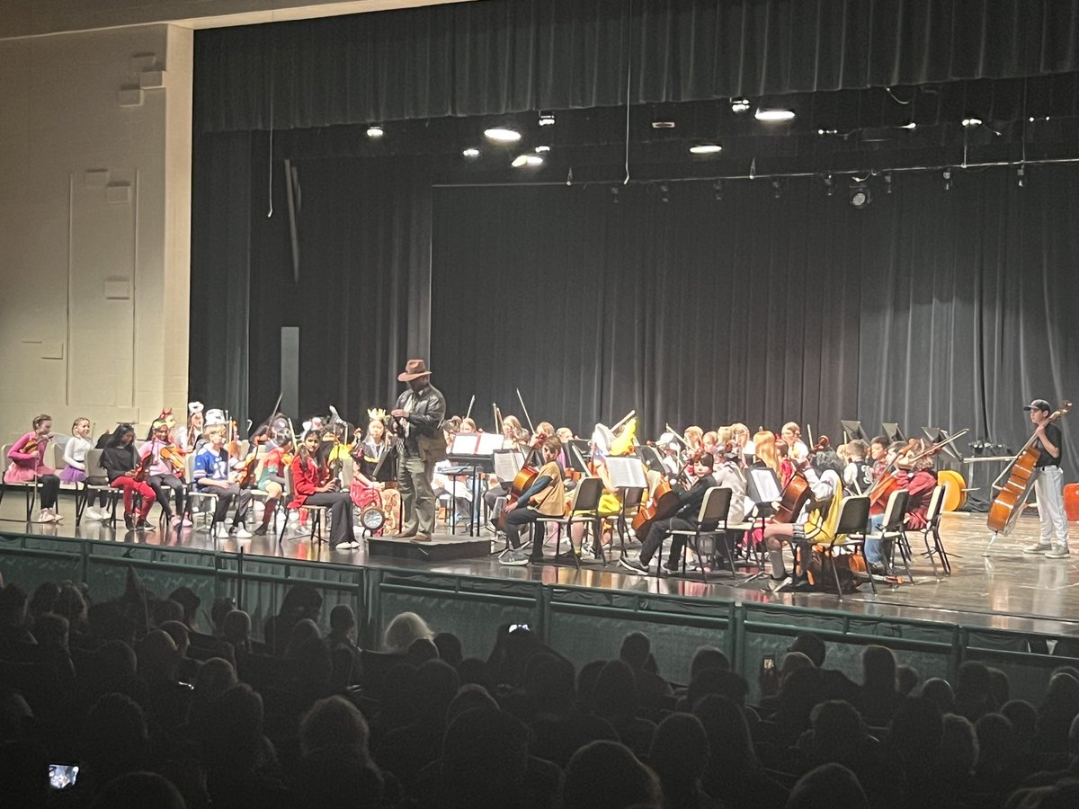 Ryan Beaumont (@apharmonms) on Twitter photo The 6th Grade Orchestra has taken the stage to start the show! <a href="/HarmonPrincipal/">Mark Abramovich</a> <a href="/Greenmensteward/">Michael Roberto</a> <a href="/DrPMilcetich/">Paul Milcetich</a> #unitedgreenmen The 6th Grade Orchestra has taken the stage to start the show! <a href="/HarmonPrincipal/">Mark Abramovich</a> <a href="/Greenmensteward/">Michael Roberto</a> <a href="/DrPMilcetich/">Paul Milcetich</a> #unitedgreenmen