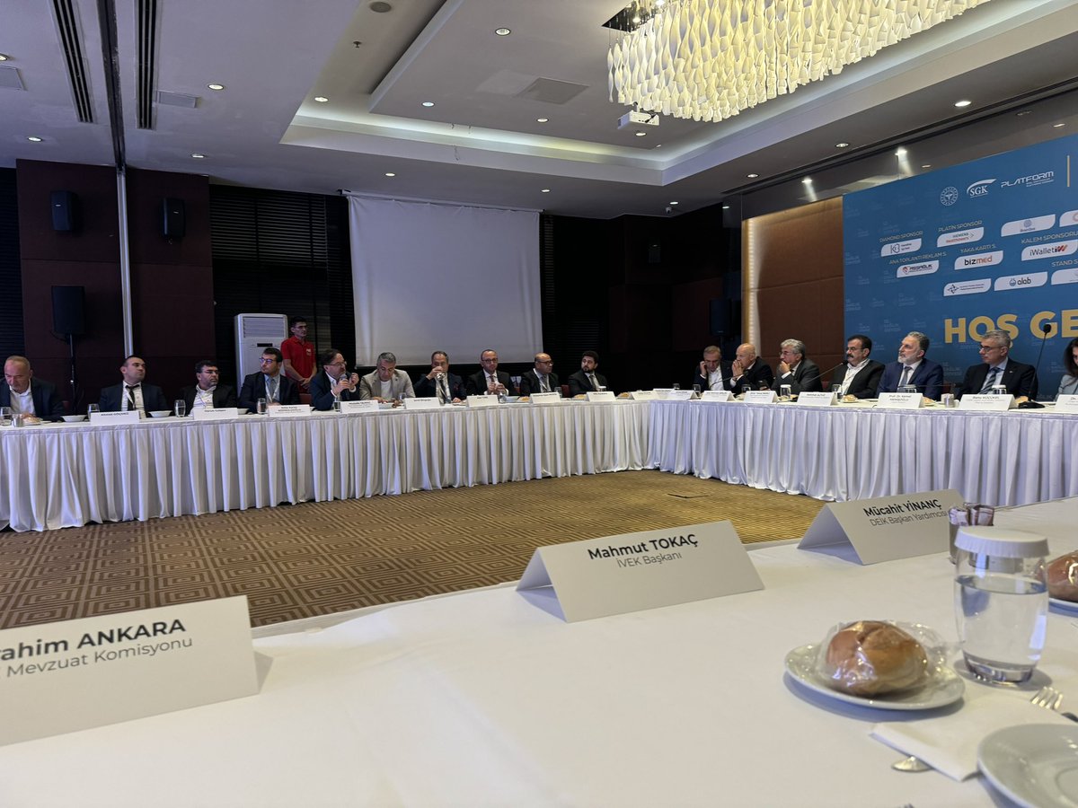 Özel Hastaneler Platformu tarafından düzenlenen 12.Sağlık Zirvesi’ne katılım sağladık. Çalıştay sonrası kapalı oturumda Sn.Bakanımızla özel hastanelerin SUT ve kadro problemleri görüşüldü.