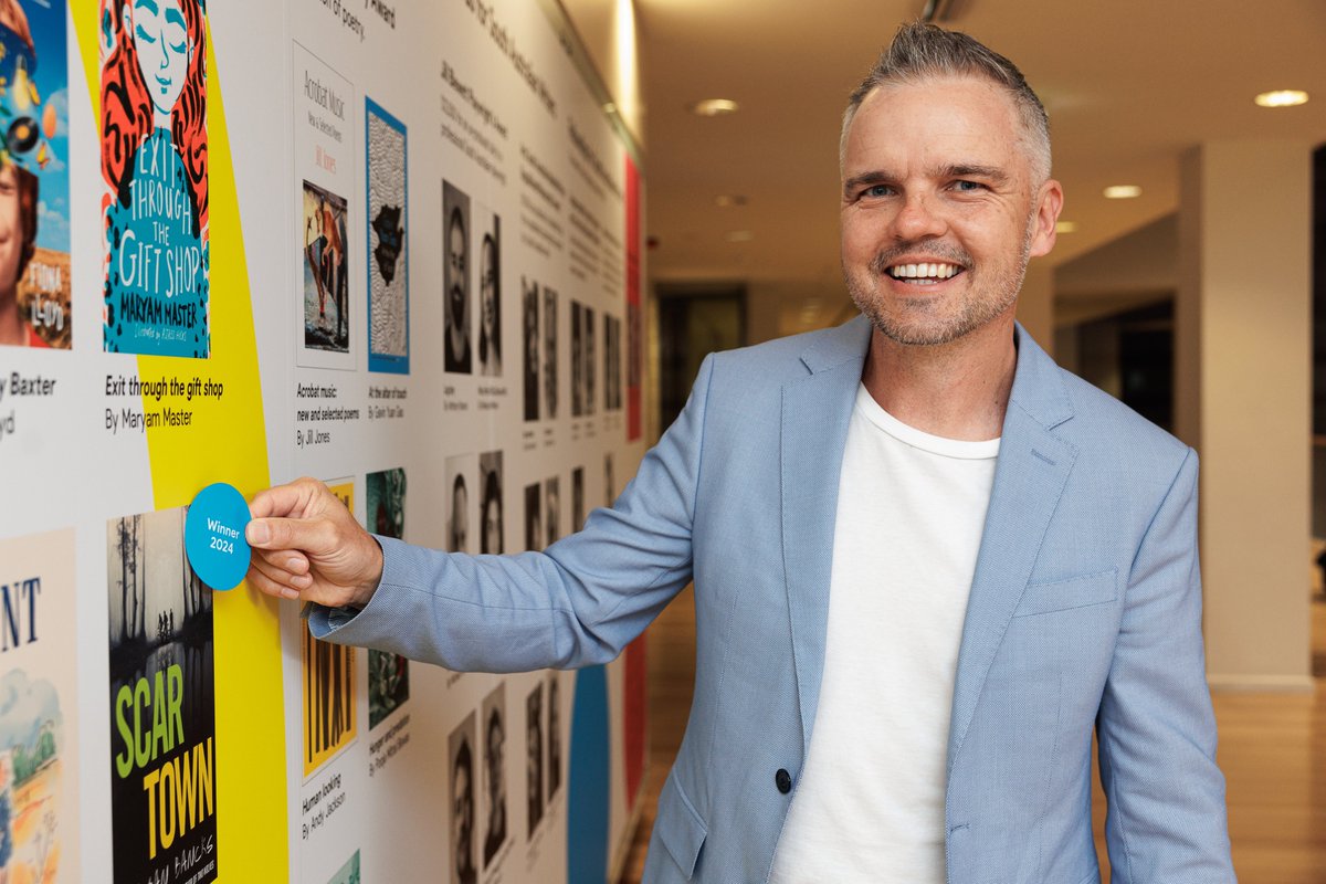 Scar Town won the South Australian Literary Awards Children’s category this week! 😊 I was lucky enough to be there alongside fellow nominees Fiona Lloyd &amp; <a href="/Maryam_Master/">Maryam Master</a>. 

If you haven't read the book, you can get it here: penguin.com.au/books/scar-tow…

<a href="/PenguinBooksAus/">Penguin Books Aus</a> <a href="/SLSA/">State Library of South Australia</a> #mglit