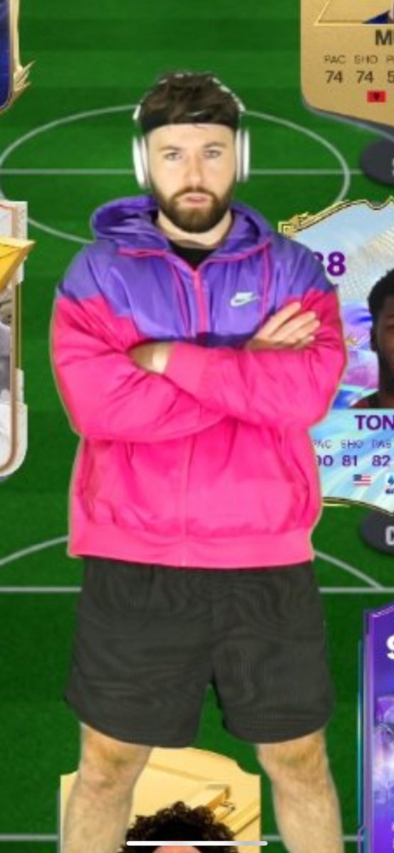 ElevenEdgersFC's tweet photo. @Kimpembro We got this rare icon any idea on price ? https://t.co/bCpacJJpE0