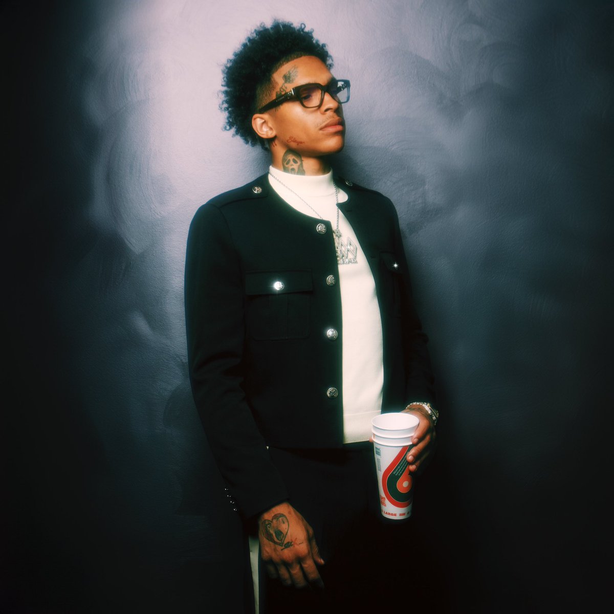 Ksuave97's tweet photo. Deluxe TONIGHT https://t.co/0chqFhET3C