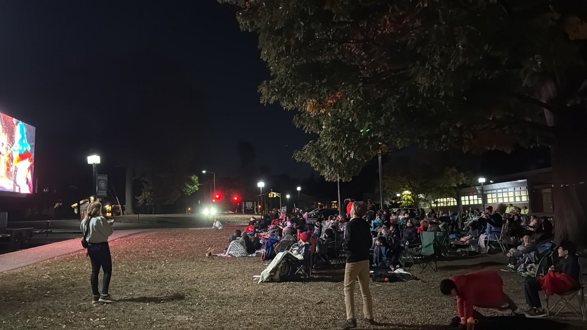 Movie night at MPM # LANCERTASTIC 💚