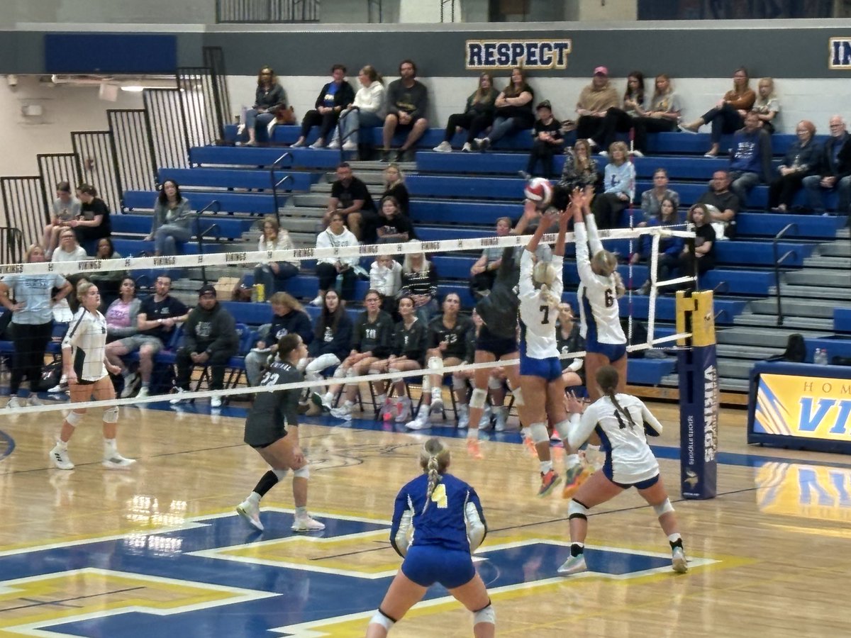 JonSchultzFHN's tweet photo. Vikings close the first set 25-18! https://t.co/tZhPz68ZBb