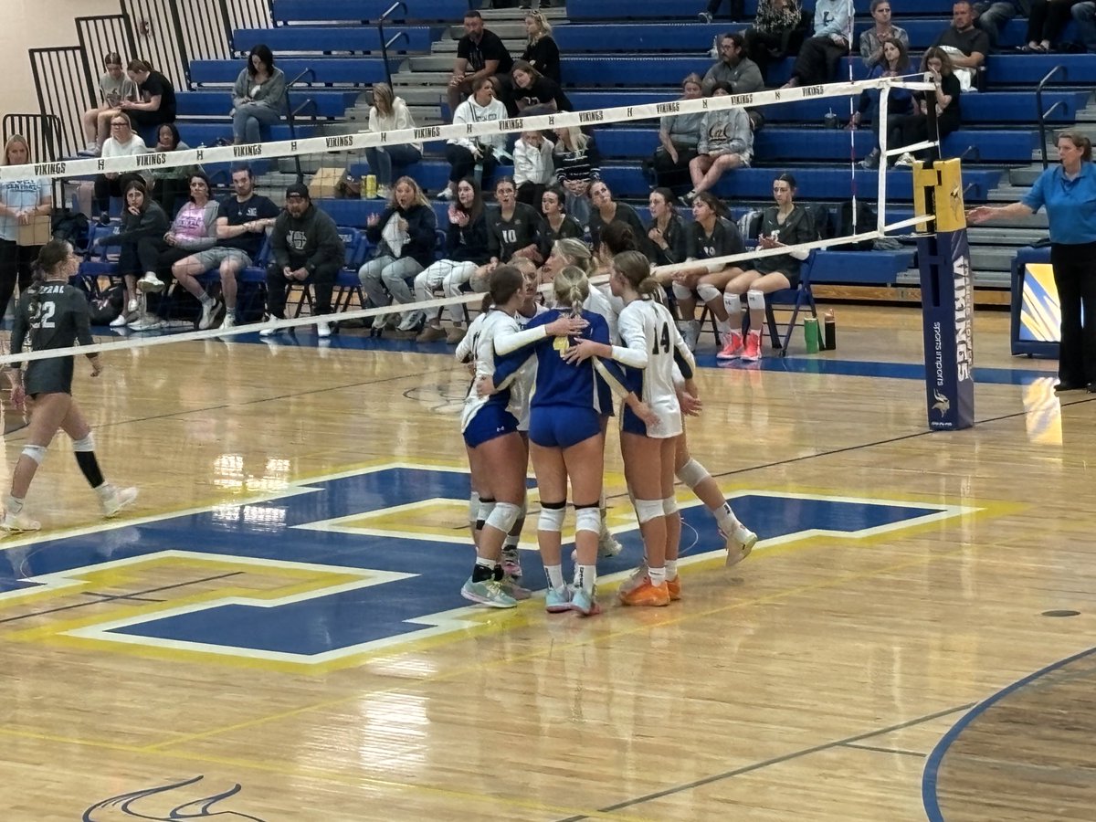 Vikings close the first set 25-18!