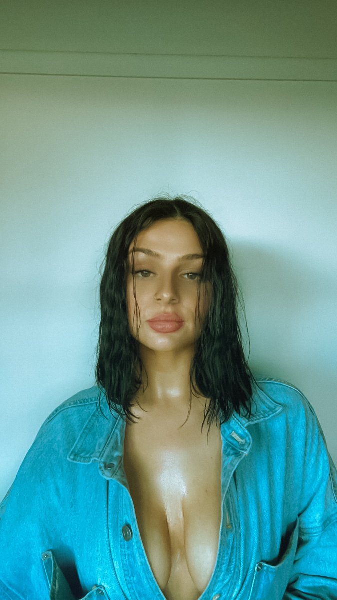 Chelsane_'s tweet photo. New mug shots 📸 

The original post: https://t.co/TvCz4GME1w https://t.co/ec24HmY6OO