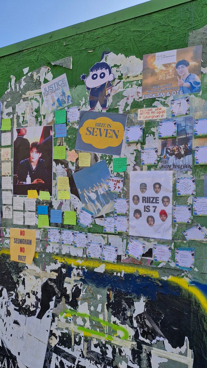 irenenjun's tweet photo. just saw this today in santiago cl 🇨🇱 i'm not even a briize but hong seunghan, you're so loved, even from the other side of the world <3

JUSTICE FOR SEUNGHAN 🗣

#홍승한_고소진행및결과_공지해
#BringBackSeunghanToRII7E
#SMStandsForBullying
#NoSevenNoRiize
#SM_SPEAK_UP https://t.co/PhywkUknjN