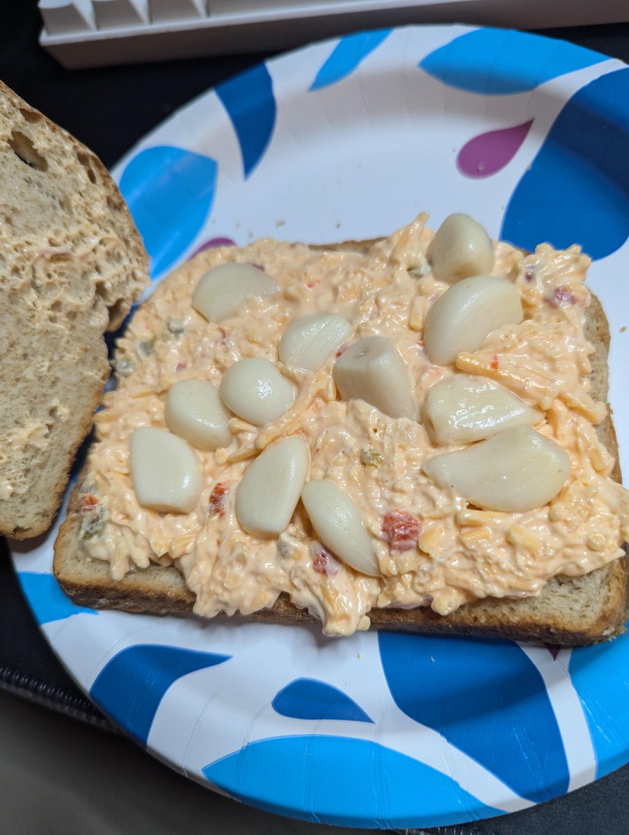 easterngoblin's tweet photo. Quick bite before my date https://t.co/MeZden5gGq
