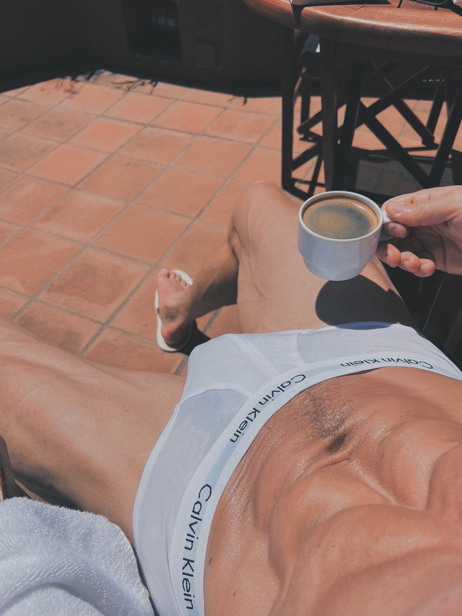 TheBroAlpha's tweet image. Enjoying my day.