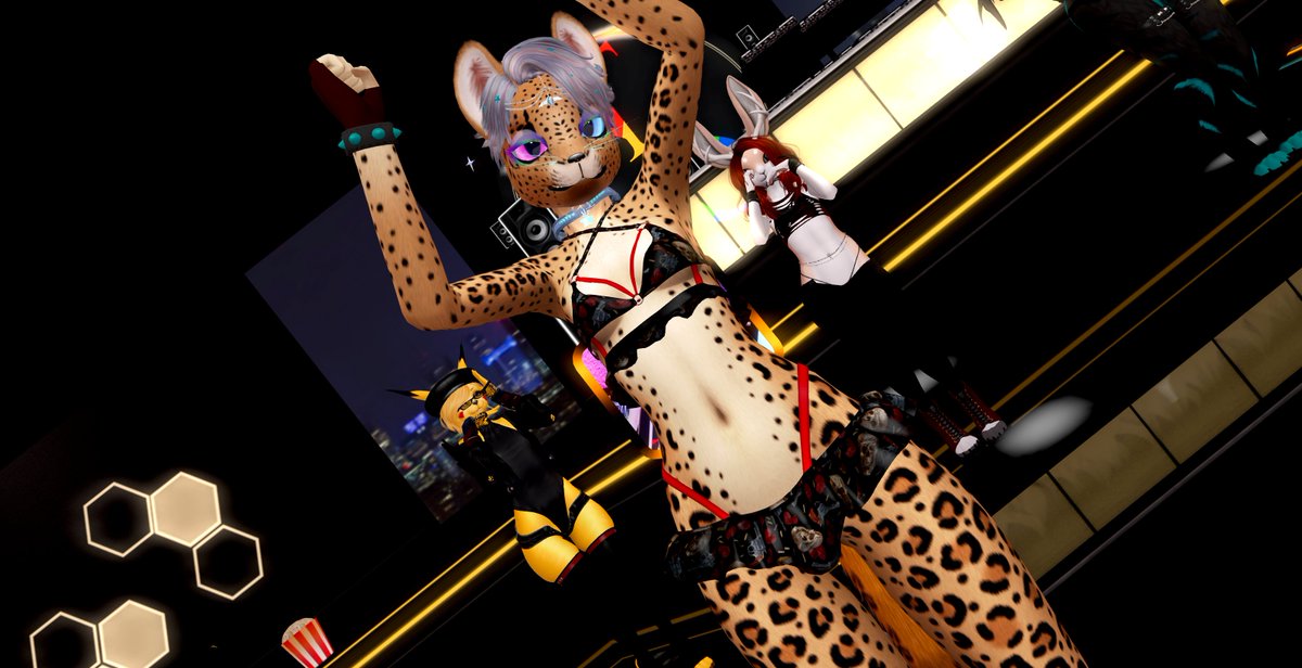GunplaQueenMika's tweet photo. Having a great time at The Golden Stallion (@ThatFancyHorse1) with @TheFluffyRabbi1 spinning the best video game tracks! 🎮🔥 As a certified nerd, no better way to spend the night! 😎✨ #GamingVibes #NerdLife https://t.co/cWev71MOng