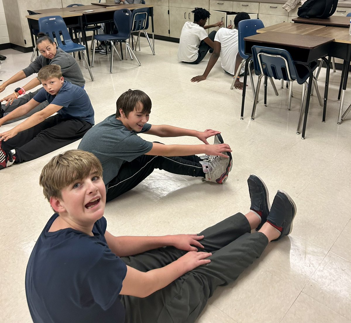 cyndilott's tweet photo. #imaFANham had a great time participating in the Mayor’s Fitness Challenge! @MCPSWellnessPE @MCPS_Secondary https://t.co/jEhuhAslJ3
