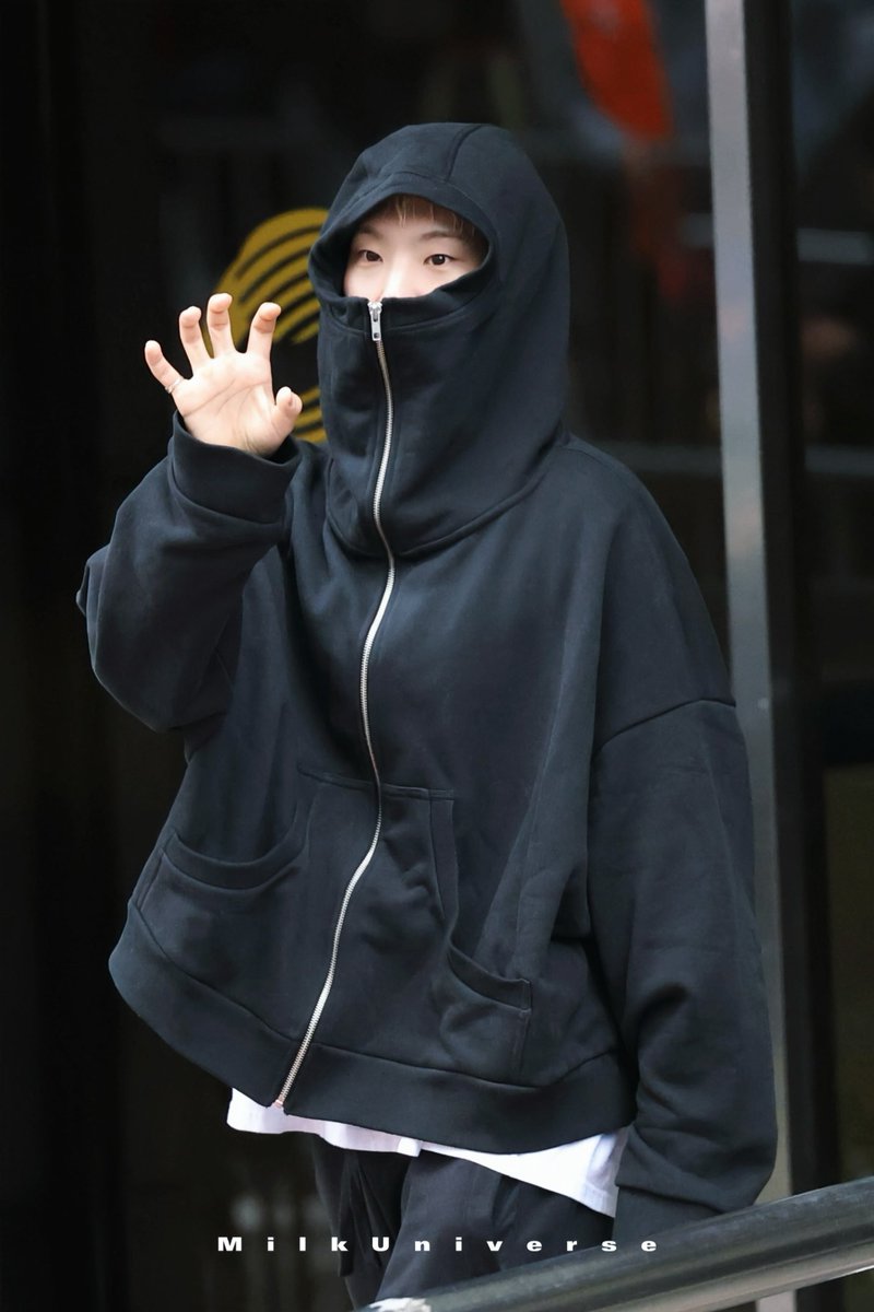 241018 뮤직뱅크 중퇴

#HOSHI #호시 #权顺荣 
#SEVENTEEN #세븐틴