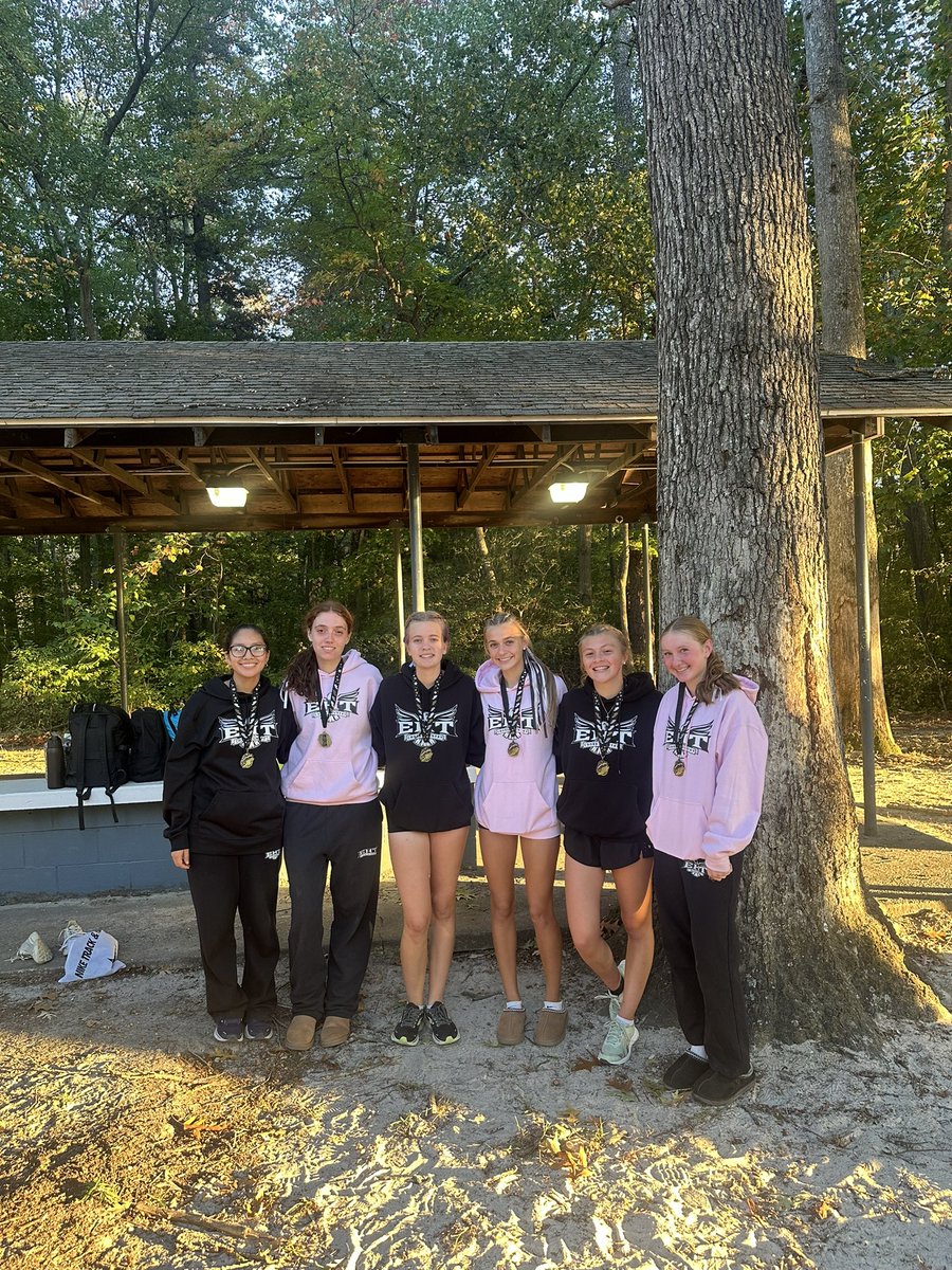 EHT Girls XC tweet media