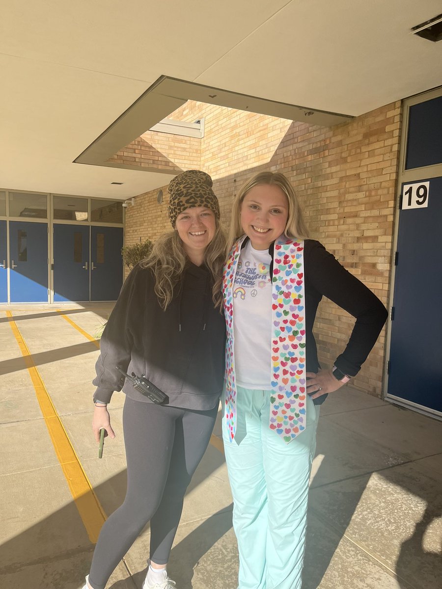 Kathy Kelbaugh (@kelbaughkathy) on Twitter photo Wishing Ms. Haslam well on the next step of her journey. Our Champions will be with her at graduation bc they put their thumbprints on her graduation stole. โค๏ธโค๏ธ We will miss you but know you will do great things. #chatsworthy <a href="/DanceChatsworth/">Kelly Alt (she/her)</a> <a href="/ChatsworthSch/">The Chatsworth School</a> <a href="/BaltCoPS/">Baltimore County Public Schools</a> Wishing Ms. Haslam well on the next step of her journey. Our Champions will be with her at graduation bc they put their thumbprints on her graduation stole. โค๏ธโค๏ธ We will miss you but know you will do great things. #chatsworthy <a href="/DanceChatsworth/">Kelly Alt (she/her)</a> <a href="/ChatsworthSch/">The Chatsworth School</a> <a href="/BaltCoPS/">Baltimore County Public Schools</a>