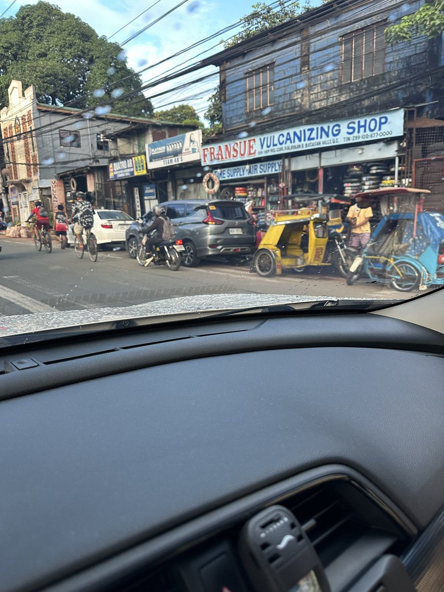 attyRaGe's tweet photo. @MMDA source ng traffic sa IBP Road, batasan hills https://t.co/RAd3LKriwS