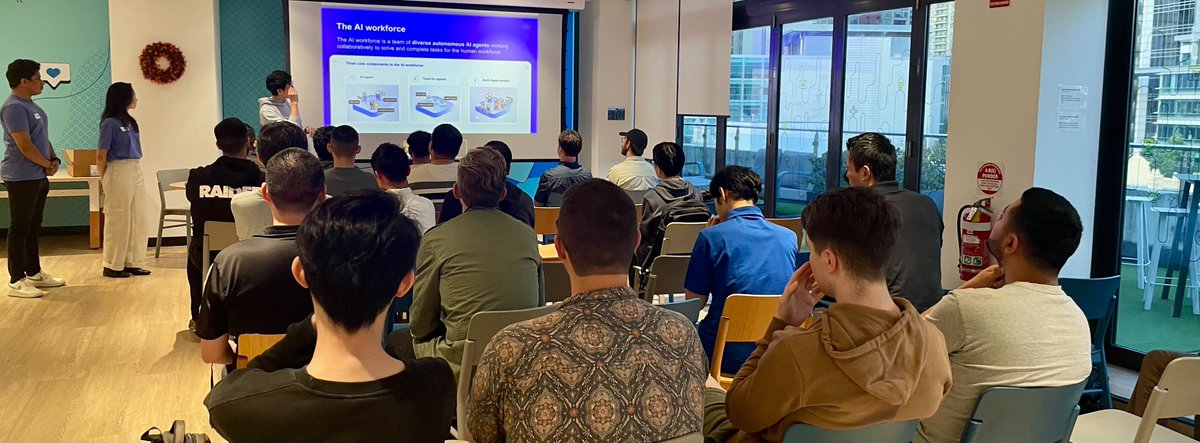 wanscale's tweet photo. @sydney_sider @MongoDB @relevanceai_au Thanks @RelevanceAI_ for sharing your journey with @MongoDB #Vector #AI https://t.co/CoLdDB9iMV