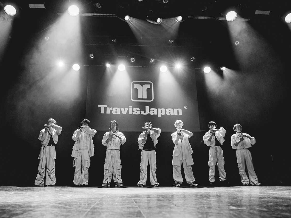 oricon's tweet photo. Travis Japan、初のワールドツアーを完走🐯🌍️
LA＆NY公演のレポートが到着✨

LA️では“夢のハリウッド”に感極まる…新曲も披露🎤
宮近海斗「みんなが誇れるTravis Japanに世界中でなりたい」【セトリあり】
https://t.co/iGXEUMS9QN

#TravisJapan #トラジャ https://t.co/4SkxEeO5Cg