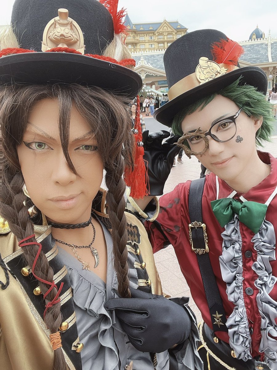RyotaDance's tweet photo. プレイフル🎪
レオナ・キングスカラー🦁
トレイ・クローバー♣️で居ました🏰✨

お写真一緒に撮ってくれた方々
ありがとうございました🙌😊

#ディズニーハロウィン
#ディズニーハロウィン2024
#Dハロ仮装2024 
#レオナ・キングスカラー
#トレイ・クローバー
#ツイステ
#プレフル https://t.co/90KuMhIdfF