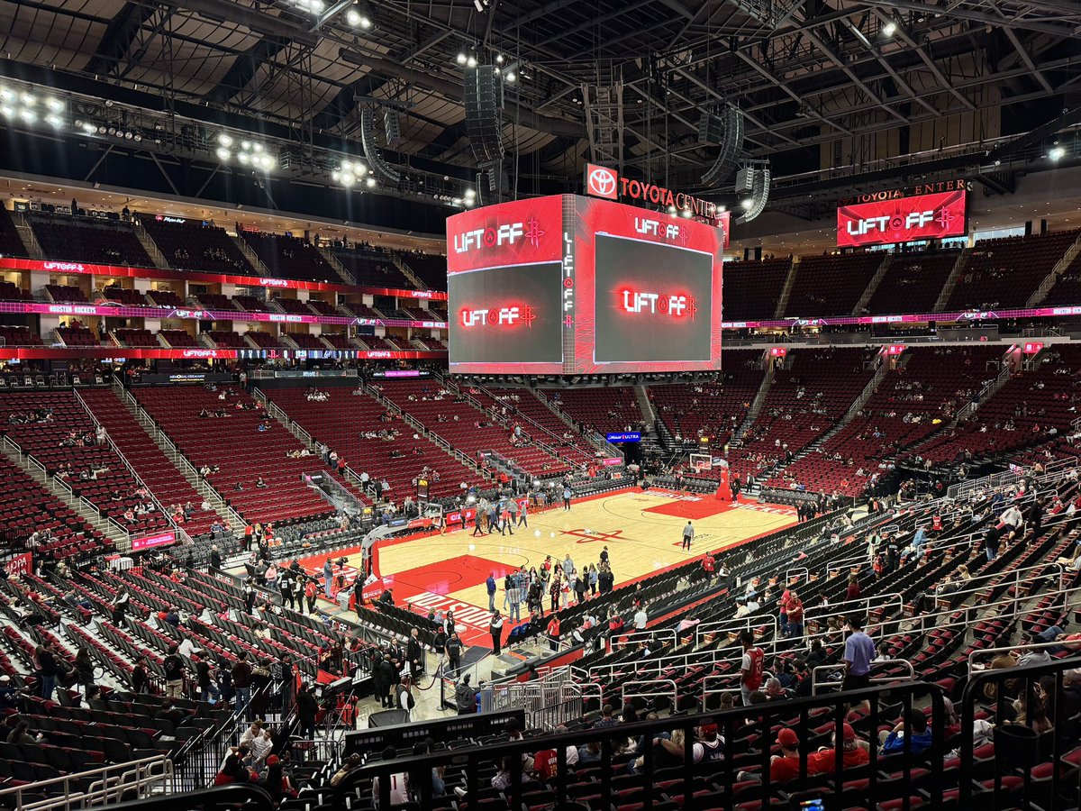ClutchCityCast's tweet photo. 🗣️Clutch City Cast is BACK‼️ https://t.co/O7KFXBV9ya