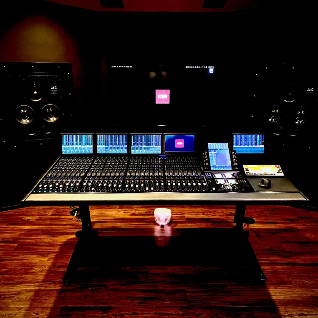 AvidProTools's tweet image. 😍 Avid S6 control surface
📷 instagr.am/craigbauermixer
▶️ avid.com/s6
 
#avids6 #studiolife #controlsurface #musicproduction #daw #avidprotools #protools #avid