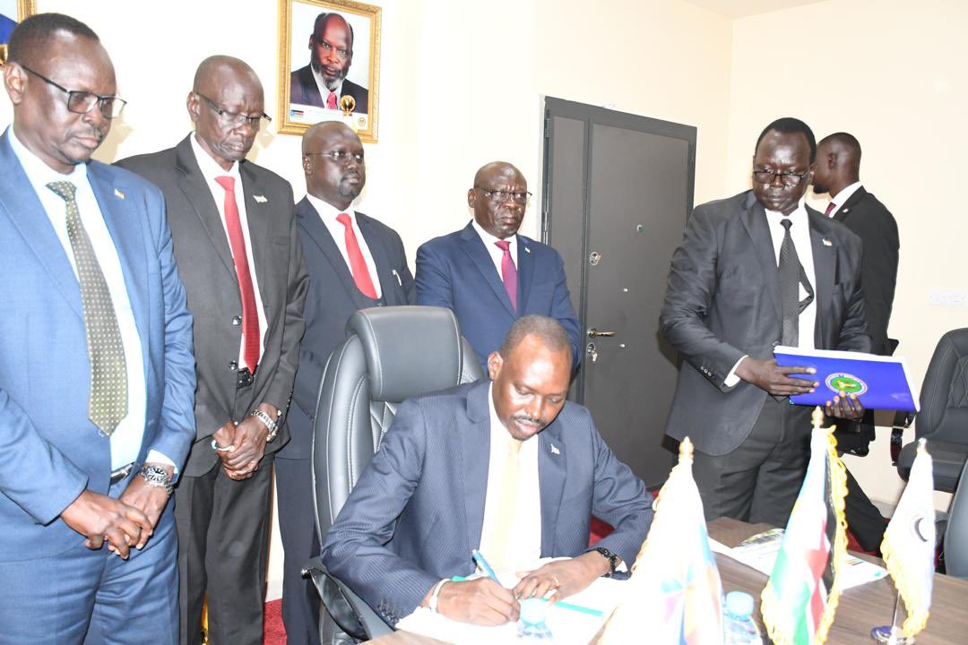 Undeland's tweet photo. @WorldBankGroup happy to see today’s enactment of the South Sudan’s Public Procurement Regulations. The Regulations put in place a framework for transparent and efficient #PublicProcurement in #SouthSudan. #WBG support @SouthSudanGov #SSOT #PFM #Accountability https://t.co/li6sZSoUCx