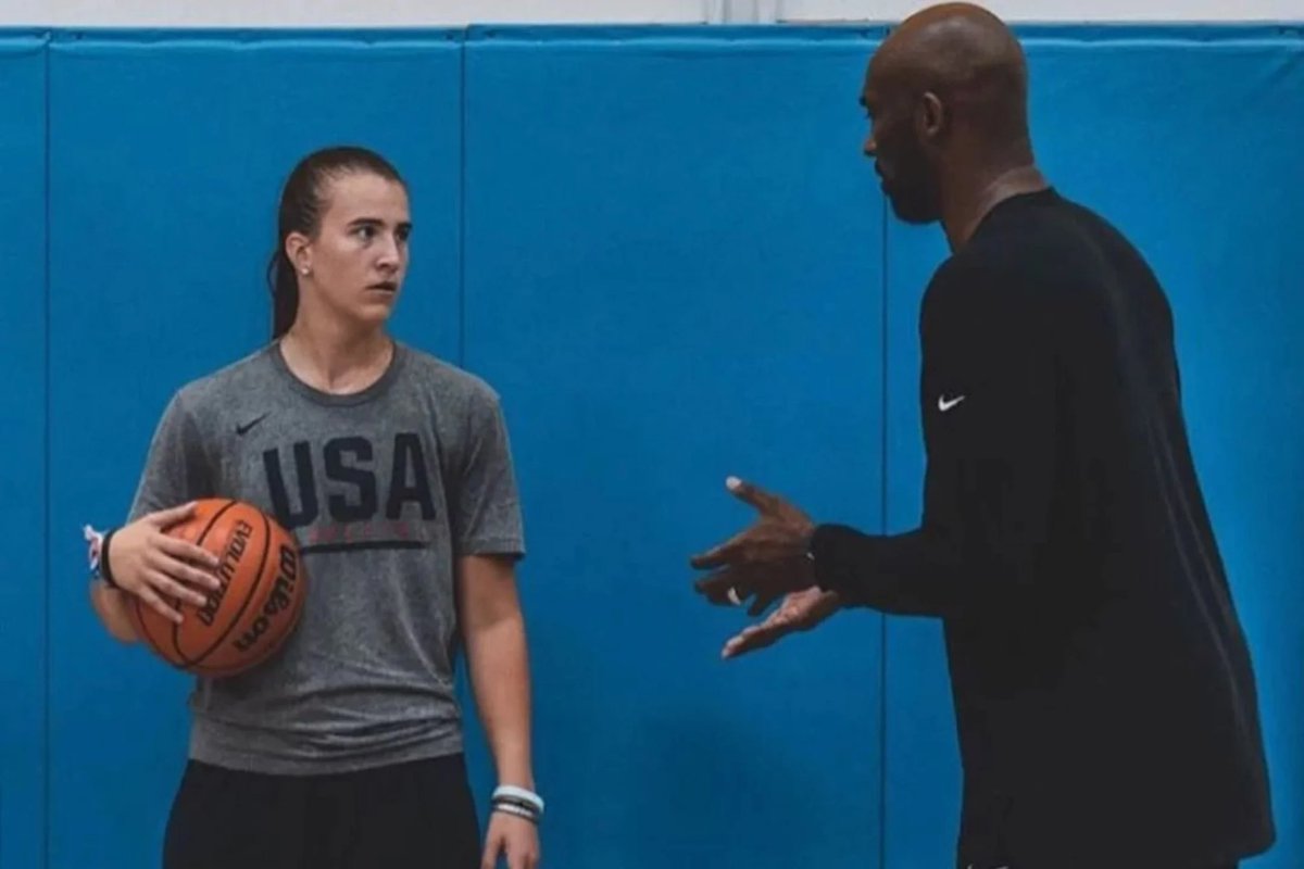 PlayersTribune's tweet photo. Sabrina Ionescu on her mentor Kobe Bryant: “Kobe and I, and our paths…. they connected for a reason. Not just because of the wisdom that he shared with me. Not just because of the friendship, and confidence, and support that he gave me. Not just because of the way that he made me a smarter teammate, and a tougher competitor, and a harder worker. Not just because of the promise that he recognized in me — as a player, and a leader, and a person. I think my path connected with Kobe’s because of a bigger picture.⁠
⁠
Kobe always saw the bigger picture.⁠
⁠
That was clear with everything he did in his life — but to me it was especially clear with the way that he looked at and treated the game of women’s basketball. He didn’t see growing the game with girls as his hobby, or as some side project, or as a charity case. He saw it as a movement. And he didn’t get involved because he just wanted to be a fan of our movement. He got involved because he wanted to be a part of it.⁠
⁠
And that’s what I always loved so much about Kobe, and it’s one of the things that I hope people will remember about him. He didn’t care about your age, or your gender, or your background….. or any of that. Even your talent, at the end of the day, wasn’t what Kobe was there to judge. All that he cared about really was your love of the game. That was the test you had to pass with Kobe: Could you match him passion for passion when it came to hoops. If you could do that, then you had his respect.” https://t.co/0B3I6SY9q2