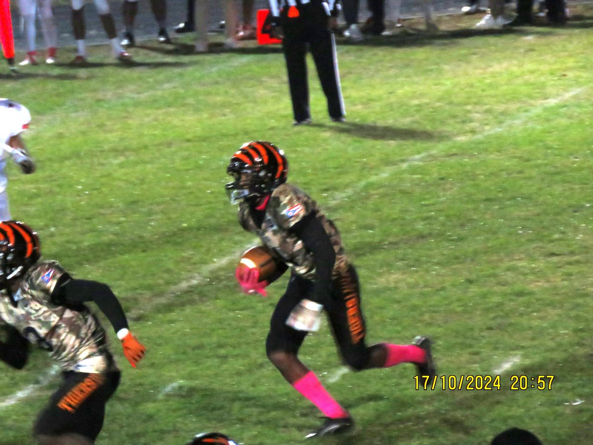 East 34 Centennial 17
All pics link below
facebook.com/media/set/?van…
<a href="/CoachBFort/">Brandon Fort</a> <a href="/CentennialhsOH/">Centennial HS Football (OH)</a> <a href="/CoachBell13/">Coach M.Bell</a>
@ColumbusEastFB <a href="/xjustinthomas/">Justin Thomas</a> <a href="/DominicWinton26/">Dominic Winton</a> <a href="/KJenkins048/">Kaleb Jenkins</a> @Hollywoodshawno 
<a href="/19k_mari/">Jamari manson</a> <a href="/RookieTrey/">Trey Rochelle</a> <a href="/its_quan2x/">Daequan Lindsey | NCAA #2504565114</a>
<a href="/Chsstarsfb17/">Centennial Football</a> <a href="/OHSFBMedia/">Ohio High School Football/Basketball Media</a> <a href="/YappiFootball/">YappiSports Football</a>