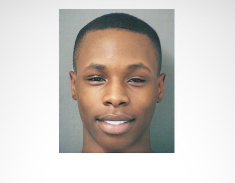 whatkellwant's tweet image. My mugshot kinda tea ๐ญ๐ญ๐ haircut look crazy asf tho