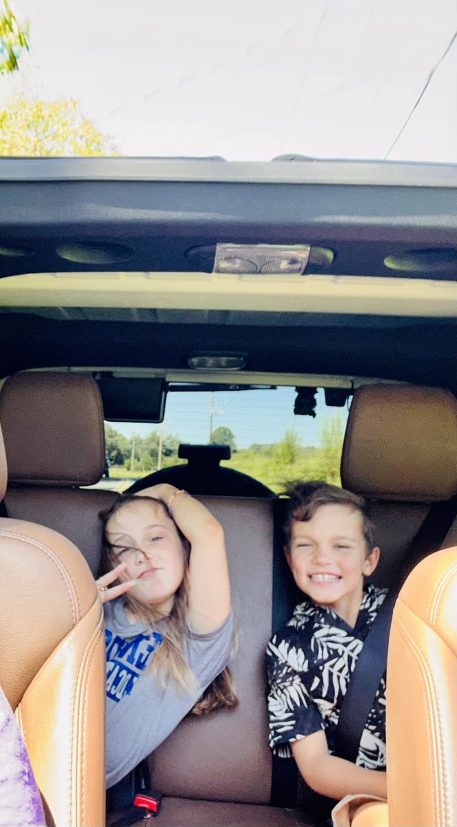 lyndajenkins71's tweet photo. This is what a day with Nanie and her Jeep looks like. #jeepmafia #rideordie #jeepwrangler #jeepkids #topless #hairinthebreeze #jeephair #bigsmiles #jeepdays #sunshine #raybans #jeepwave #startthemyoung #jeep #jeepcrew #NCjeeper #offroad #4x4attitude ##welikedirtroads #mud #music https://t.co/pkgwlN8nPB