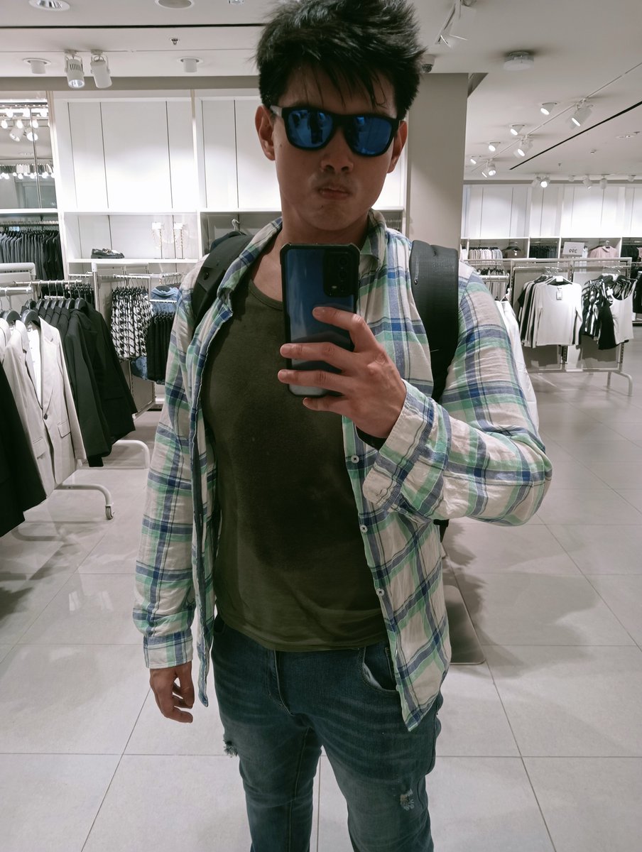 Maxharris64's tweet photo. #ootd https://t.co/9rixgQ8D10