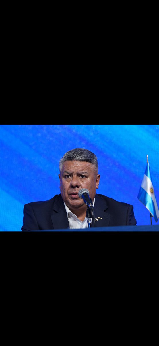 Murió el fútbol Argentino.
Chiqui Tapia se cree el rey absoluto y está bancado por los nefastos dirigentes focas.
Cuando se van a dar cuenta que el fútbol argentino vive de los hinchas?
 La gente se cansa de los manejos deshonestos de estos dirigentes.