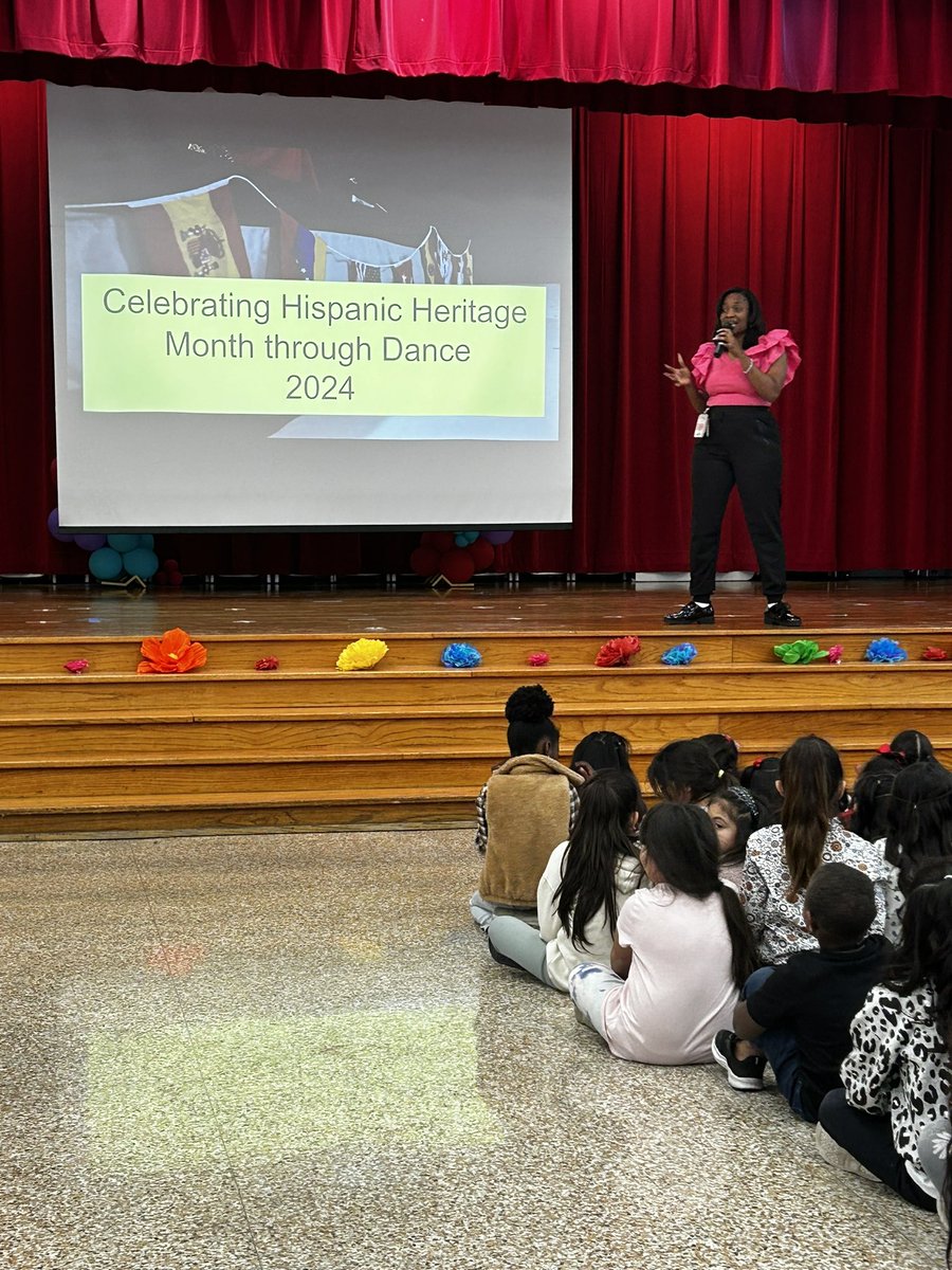 GoodmanES_AISD's tweet image. Our scholars did an outstanding job on our Hispanic Heritage program! Standing room only to see the presentation. @WardLadon @TraylorKappelle @minegonzo @crisaundraj