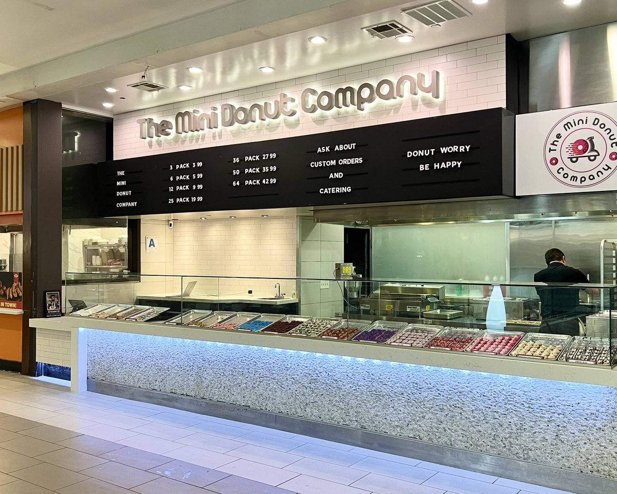 Your BRAND NEW mini donut depot 🤩 Welcome to our newest location at Westfield UTC 🍩 Rows upon rows of fresh, made-to-order mini donuts packed with BIG flavor 🙌🍩 We can’t wait to share and celebrate this exciting milestone with YOU 🩷 See you 🔜🛵