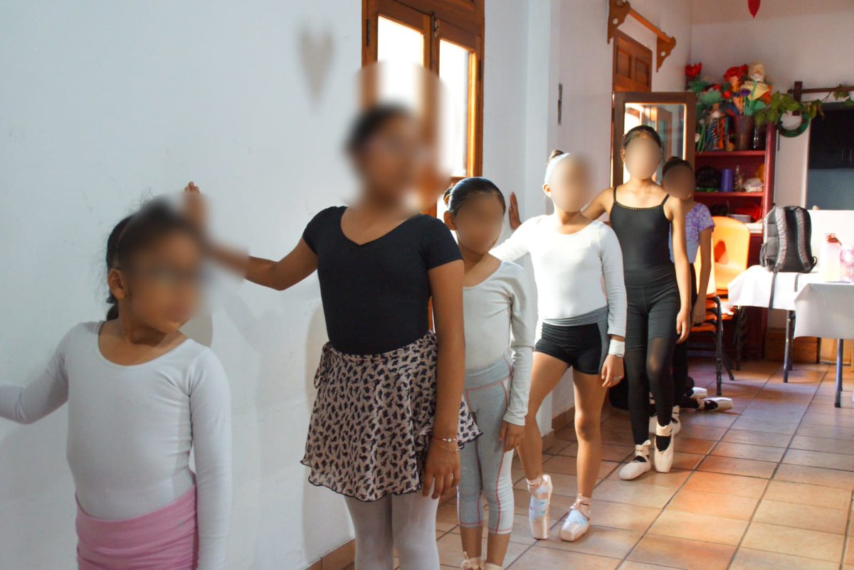 DIFSantaLucia_'s tweet photo. Nuestras instalaciones, alberga la Casa de Cultura Municipal donde se imparten diversas actividades artísticas, entre ellas Clases de Ballet, donde niñas de Santa Lucía del Camino asisten. Por instrucción del edil @JC_GMarquez se aperturan más espacios informes al ☎️: 9511430806. https://t.co/HrN8PhGNnz