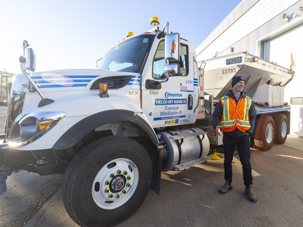 What you need to know about Edmonton's snow removal plans 

Read More: edmontonjournal.com/news/local-new…