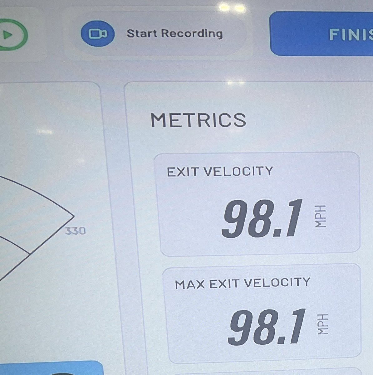 Always getting better <a href="/GradumGswing/">Gradum Gswing™️</a> off front toss with wood 98 in air 102 on the ground